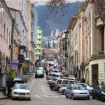 ბესიკის ქუჩის XIX საუკუნის ისტორიული შენობები მოჩუქურთმებული აივნებით თბილისში