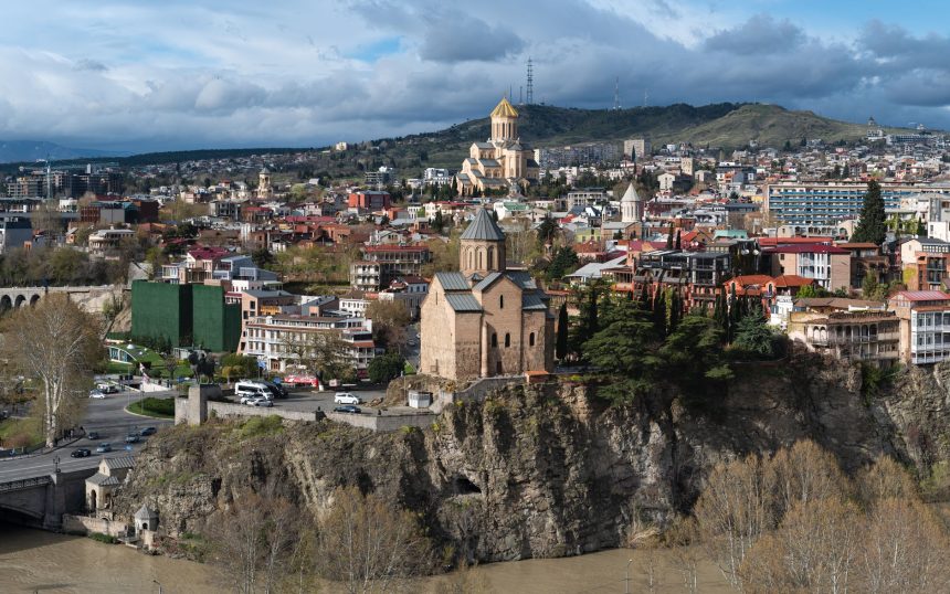 თბილისის ისტორიული შენობები და მდინარე, თბილისი
