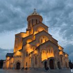 სვეტიცხოვლის ტაძარი საღამოს განათებით, თბილისი