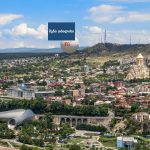 თბილისის ხედები ჰაერიდან, მთები და შენობები