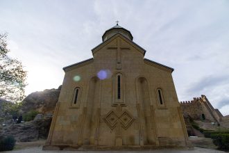 ეკლესია თბილისში — თბილისი, საქართველო