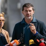 თბილისის მერი კახა კალაძე ჩინეთის ვიზიტით CRRC კომპანიაში მეტროს ვაგონების წარმოების პროცესს აკვირდება